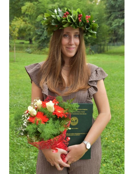 coroncina di laurea con bacche rosse